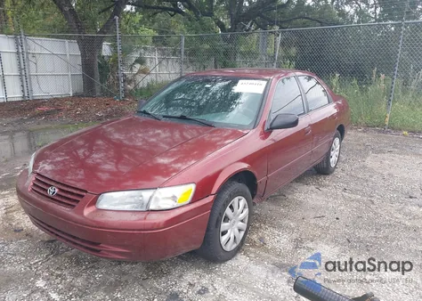 1999 Toyota Camry Le from USA, damaged, VIN 4T1BG22K9XU540931